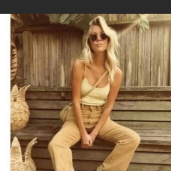 Levi's Premium RIBCAGE Boot White Tab Corduroy Pants Size 30 - Picture 3 of 14